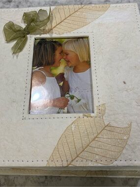 Natural Leaf Accent Photo albumwith Ribbon